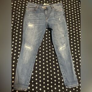 JustFab distressed Denim jeans- size 34